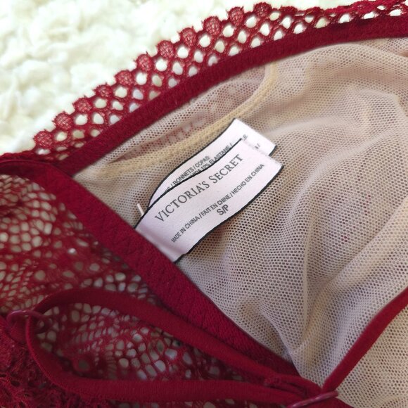 Victoria's Secret Red Lace Triangle Bra, Size Small - Picture 6 of 6